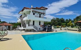 Villa Chryspa Attica